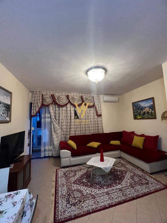 AFFITTASI APPARTAMENTO 1+1+2 IN ZONA DI RUGA E KOSOVAREVE 70.000 LEKË