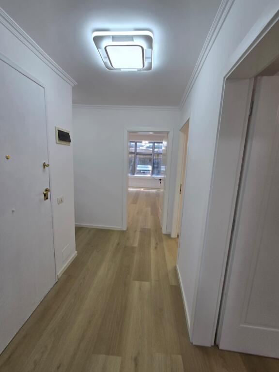 Super appartamento 2+1 in via 21-Dhjetori (policlinico)