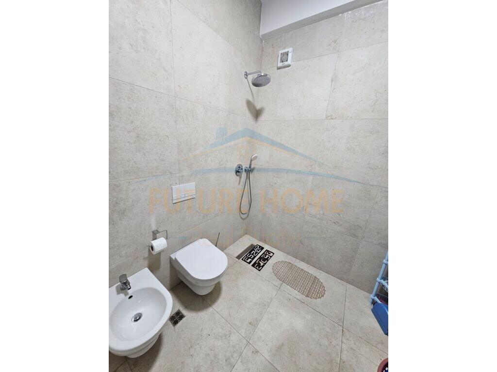 Shitet, Apartament 1+1 Myslym Shyri, Tiranë.