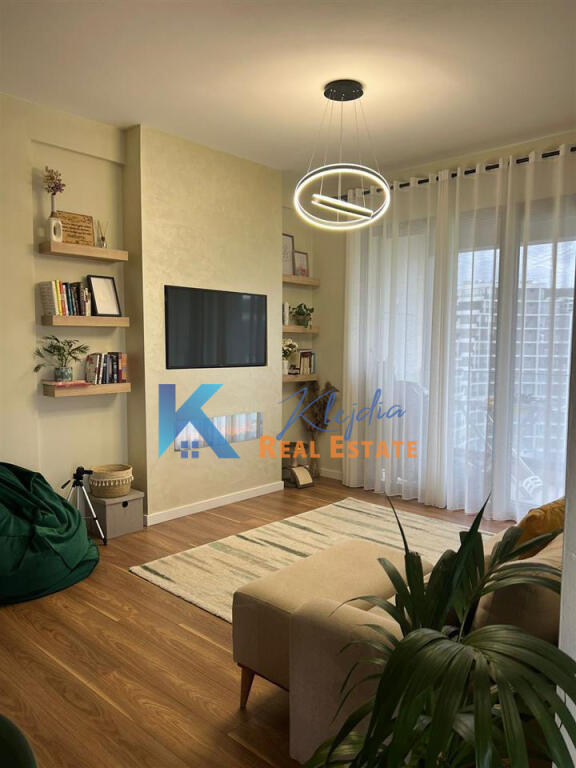 2+1+2 apartment for rent on Kosovareve Street