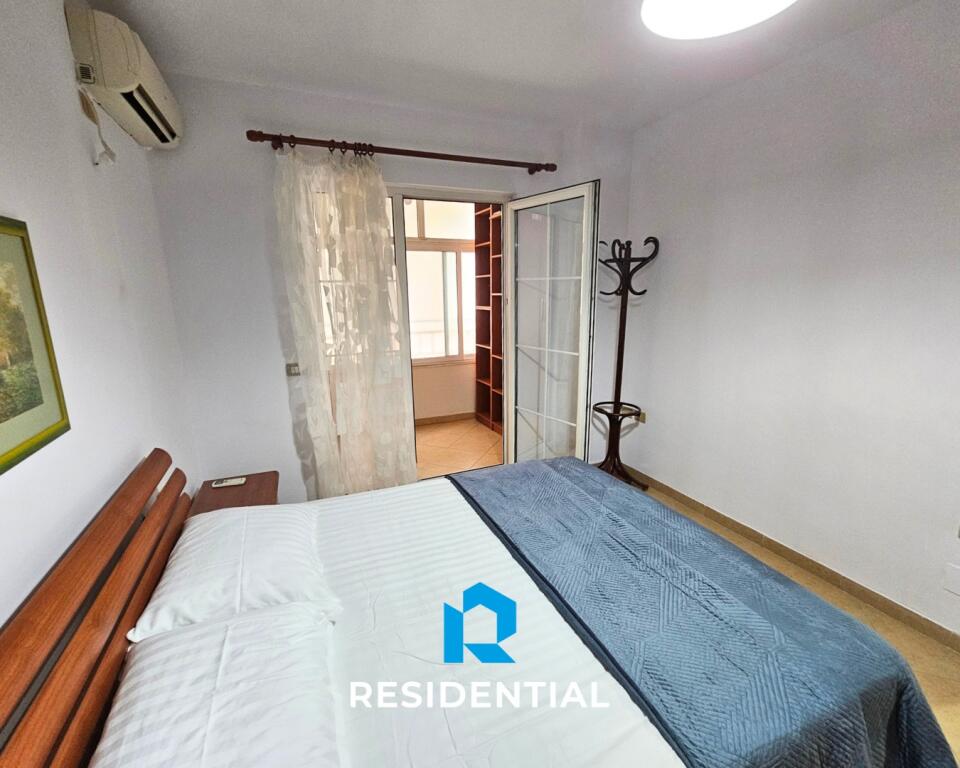Tek Gjimnazi Petro Nini Luarasi, Jepet Me Qira Apartament 2+1 I Mobiluar!