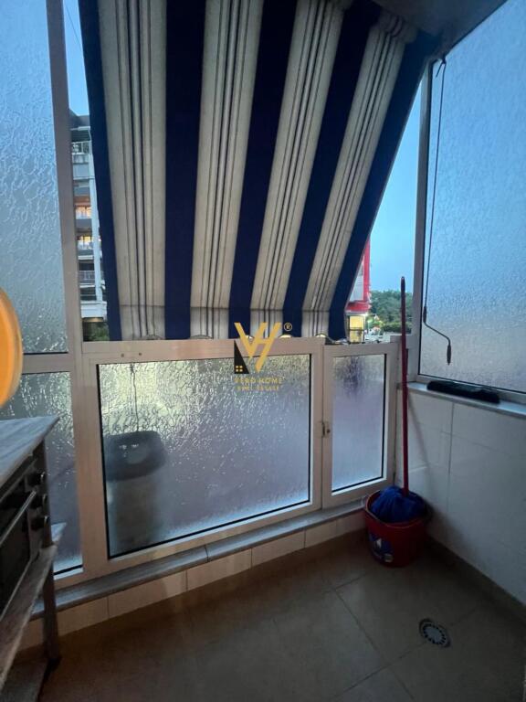 AFFITTASI APPARTAMENTO 1+1+2 IN ZONA DI RUGA E KOSOVAREVE 70.000 LEKË