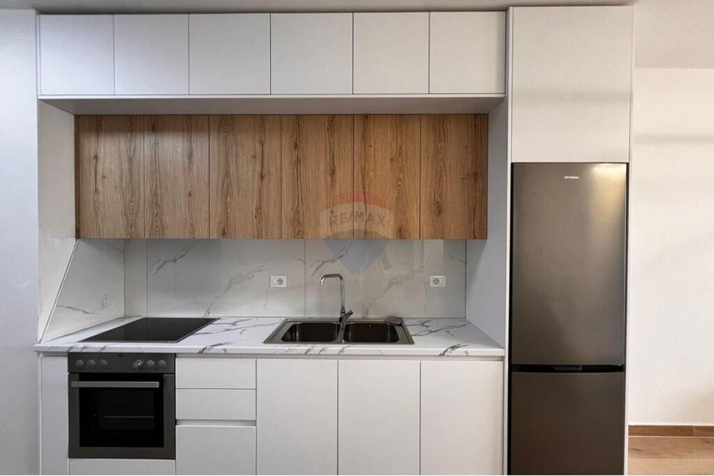 JEPET ME QIRA APARTAMENT 1+1Tirana Golden Park