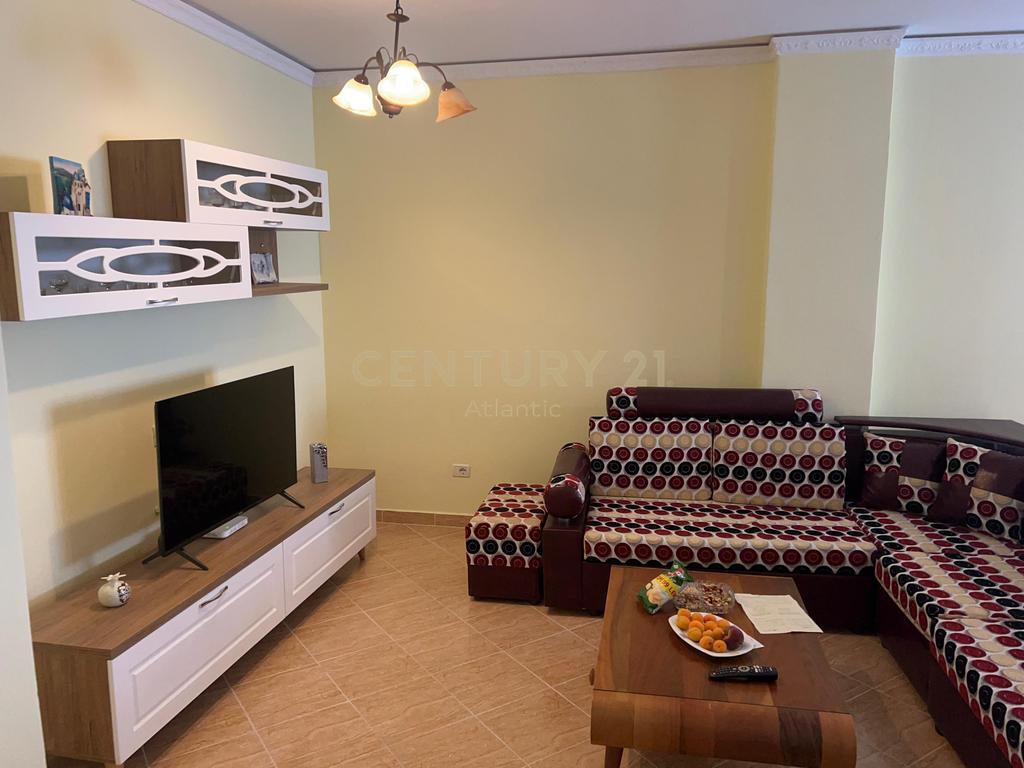 APARTMENT 2+1+ STORAGE FOR RENT IN RROTA KUQE BEACH!