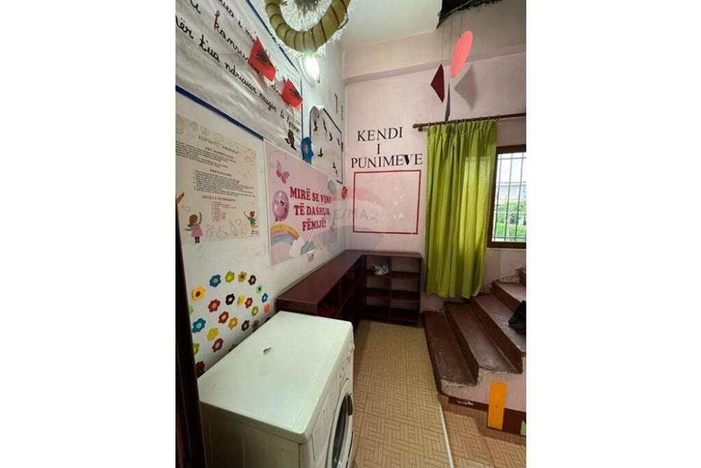 Business space for rent, Institute