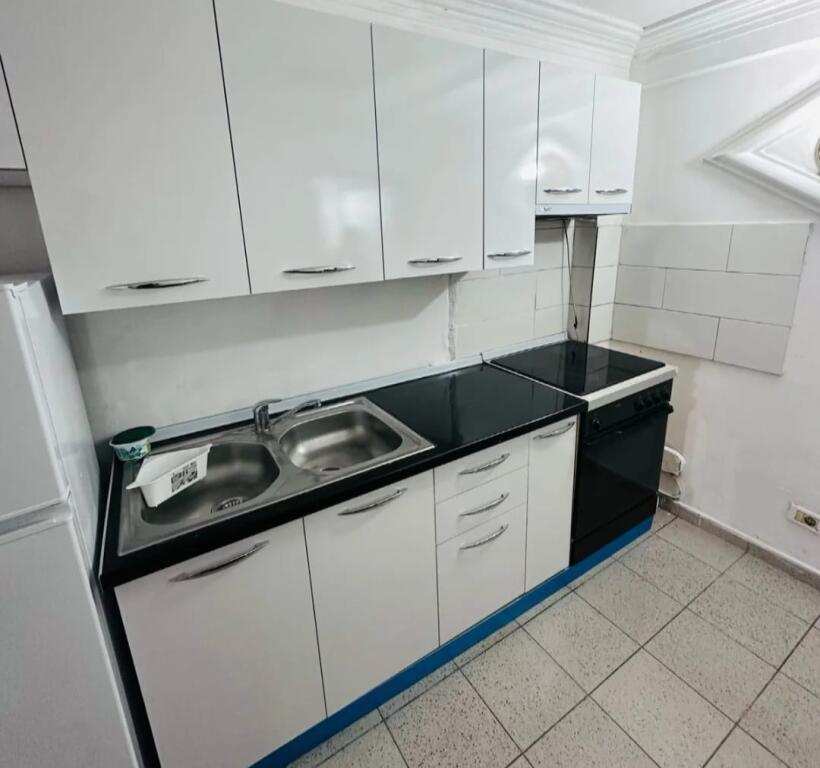 House 2+1 for rent, near Selvise Partizani Gymnasium, 380 euros.