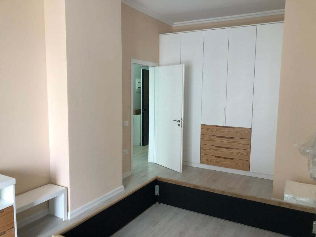 JEPET ME QIRA 1+1 SQUARE 21RR. E KAVAJES  650 EURO