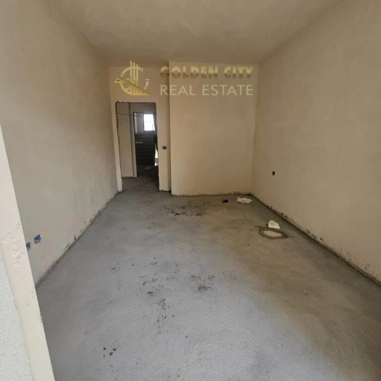 VENDESI APPARTAMENTO 1+1 | Residenza Orientale – GOLEM | Vista sulla PISCINA | 82.000€