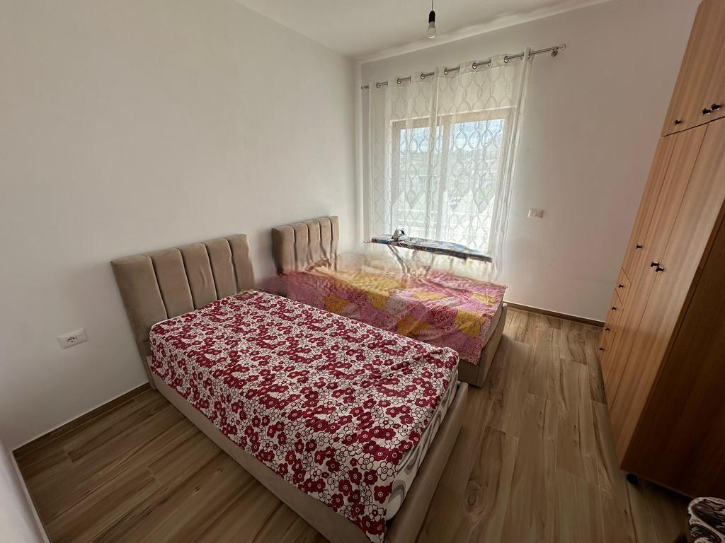 JEPET ME QIRA APARTAMENT 3+1 PRANE NE SHKOZE ! 520 € /Muaj