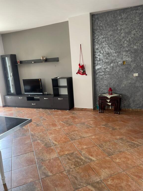 🏡 2+1+🅿 Apartment for Rent at Liqeni i Thate
