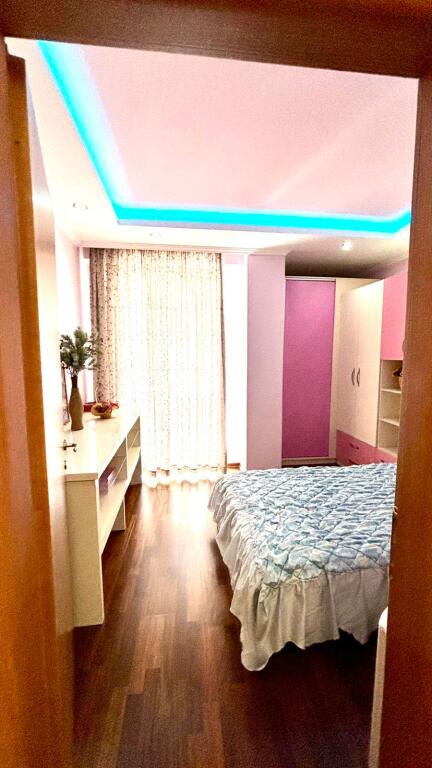 Jepet me Qira Apartament 2+1+2 – Pranë Stadiumit Air Albania