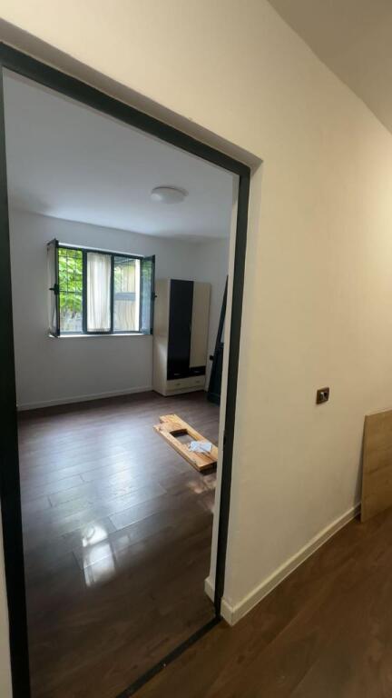 Tirana, a studio apartment is for rent, Floor 1, 35m2.