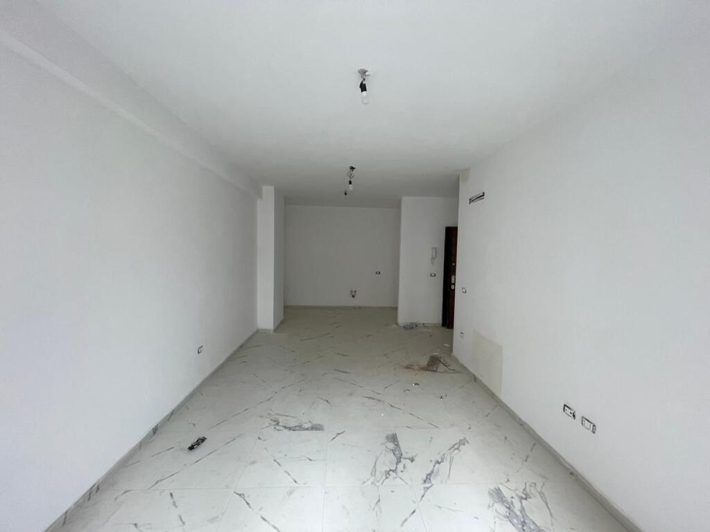1+1 Apartment for Sale – Aura Complex, Laprakë