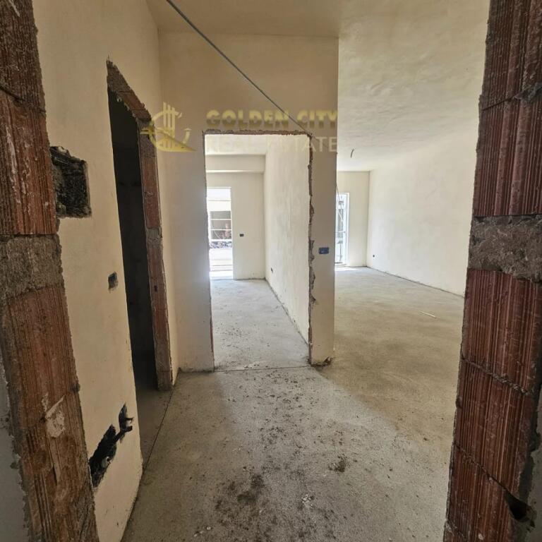 VENDESI APPARTAMENTO 1+1 | Residenza Orientale – GOLEM | Vista sulla PISCINA | 82.000€