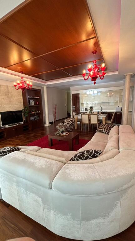 Jepet me Qira Apartament 2+1+2 – Pranë Stadiumit Air Albania