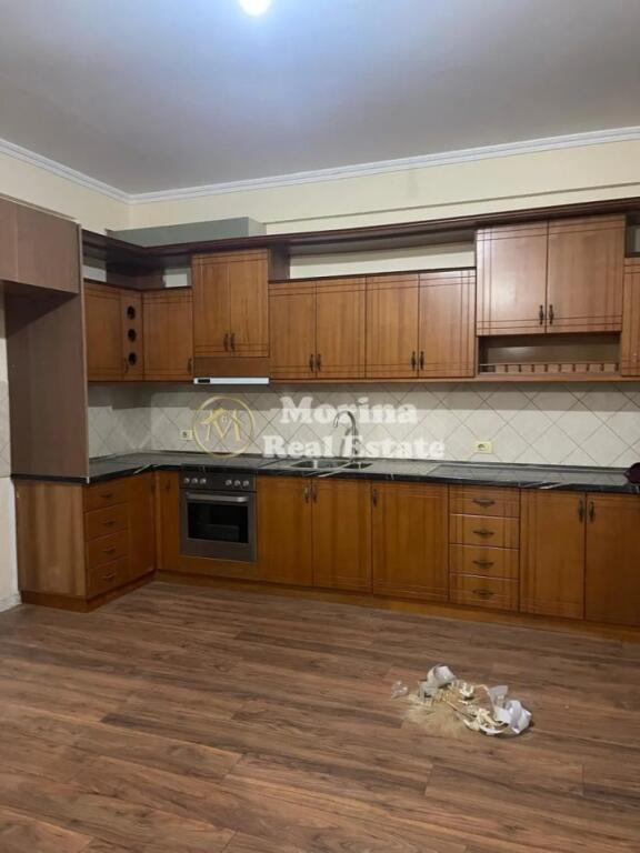 Qera, hyrje private 2+1,Kodra E Priftit,450 euro
