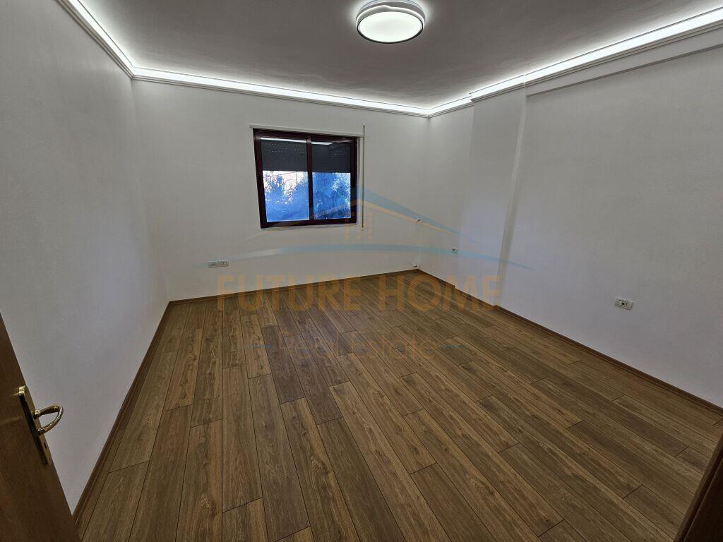 Shitet, Apartament 2+1+2, Shkolla Partizani.