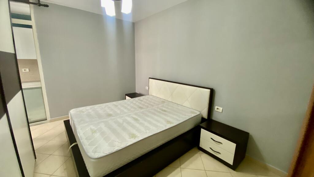 1+1 apartment for rent near the old electric market.