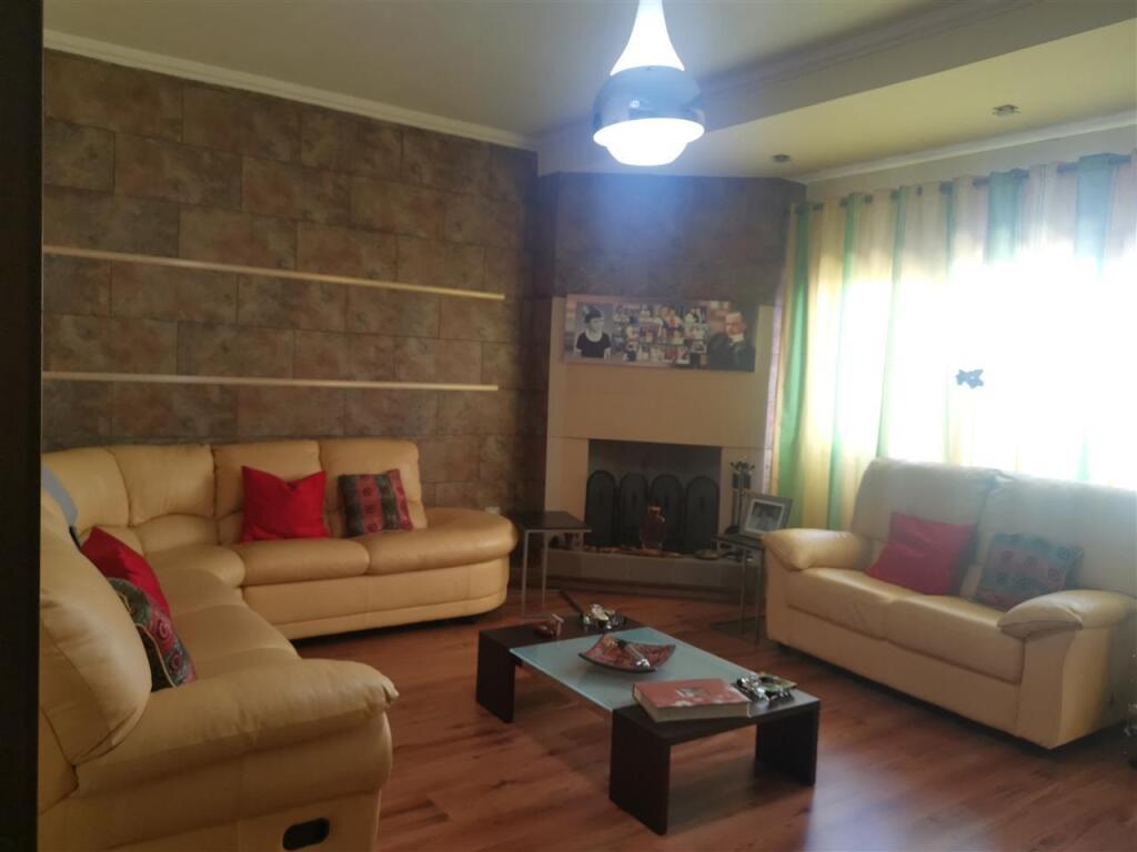 Shitet vile 2 kateshe ne Durres