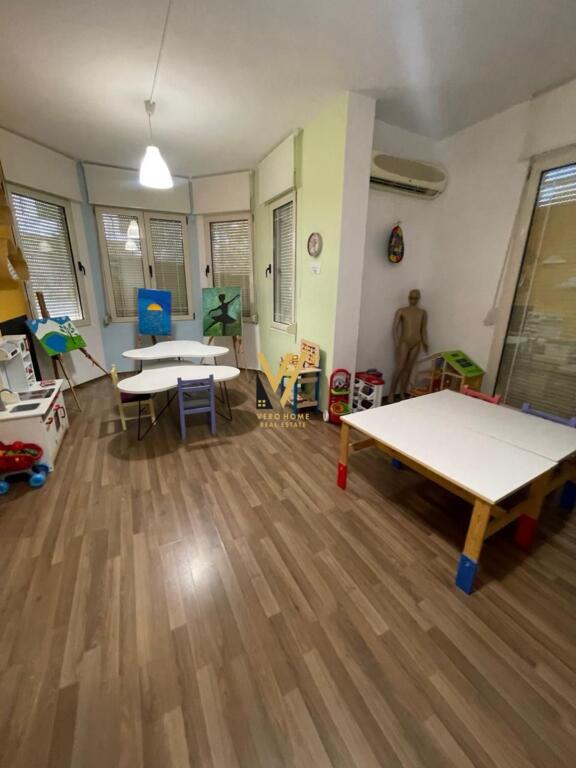 JEPET VILE TRE KATESHE ME QERA TE RRETHRROTULLIMI NE SAUK 3.000 EURO