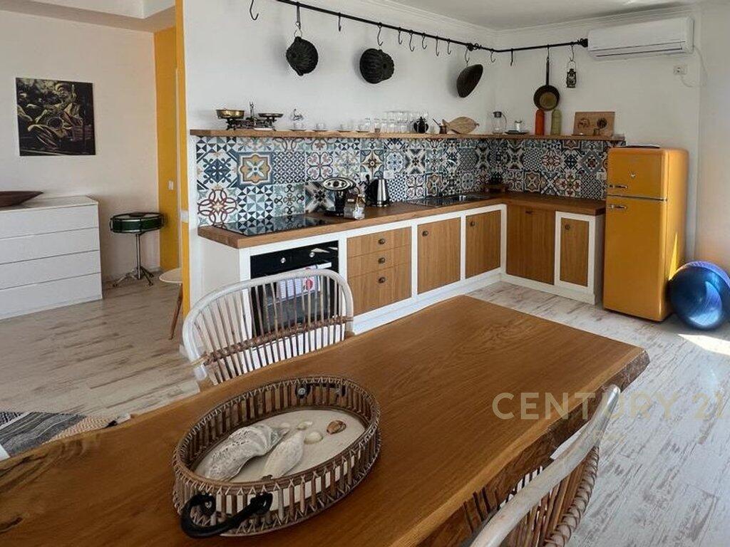 FOR SALE: SUPER APARTMENT ON THE FIRST LINE WITH SEA VIEW AT SHKEMBI I KAVAJES, DURRES!!