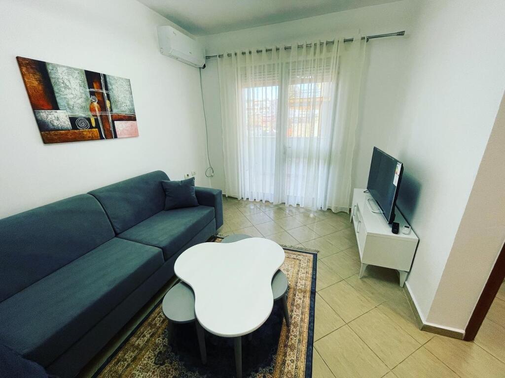 1+1, furnished, at Black Diamond Selvia.
