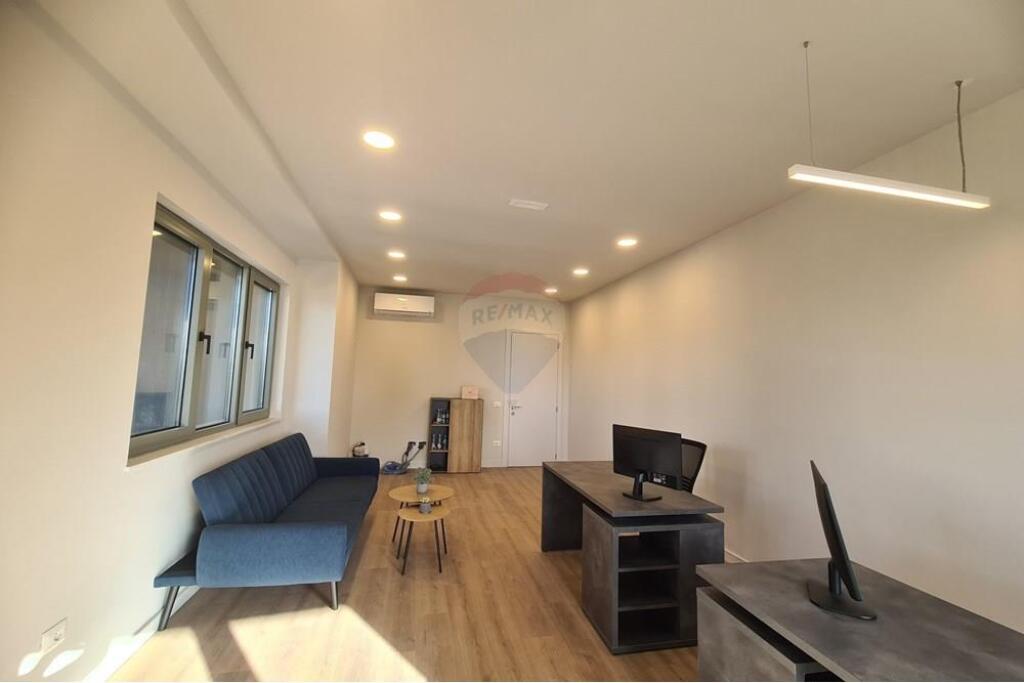 Office for rent at Lion Park Residence!