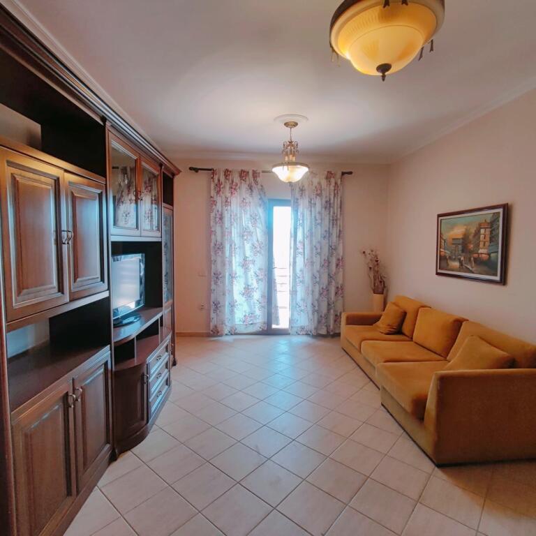 2+1 apartment for rent near Kavaja street