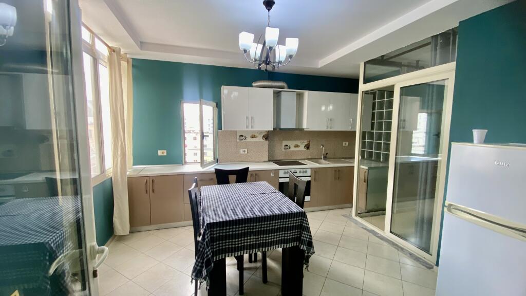 1+1 apartment for rent near the old electric market.