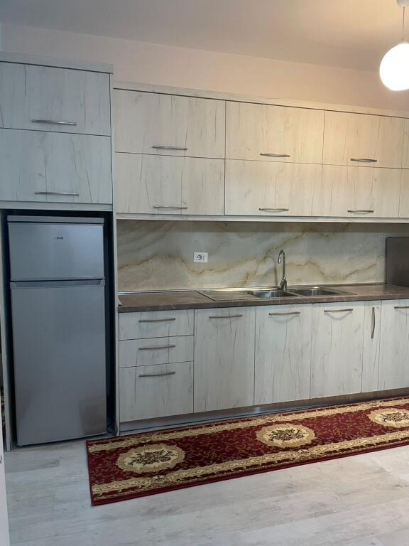 Appartamento 1+1 in affitto in via 21-Dhjetori!