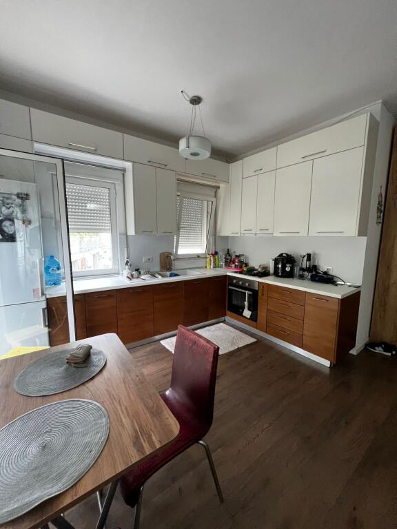 Shitet Apartament 1+1 në Fresk