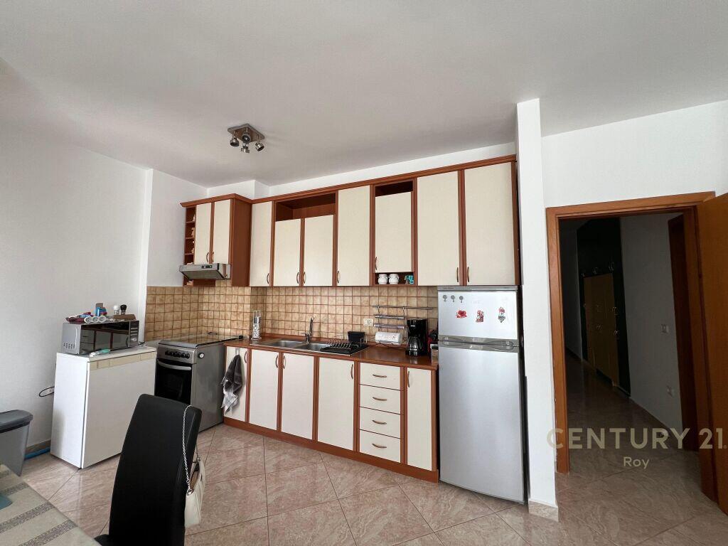 We are selling a 2+1 apartment at Mali i Robit.