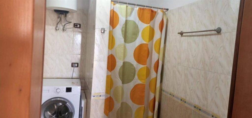 Affittasi appartamento 2+1+1 con balcone