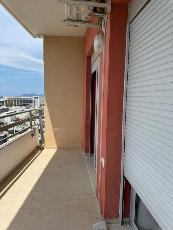 Long-term rental – 2+1+2 apartment with sea view – Near the Port of Vlorë (Vlora Marina)