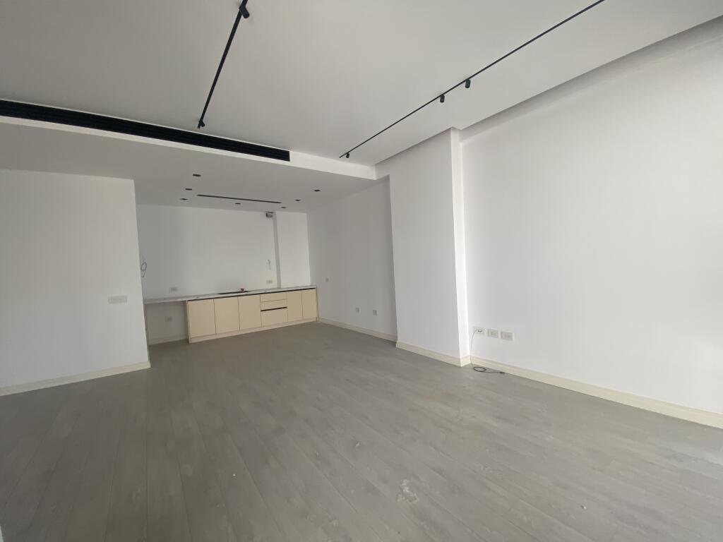 Office space for rent on Sali Butka Street near 21.