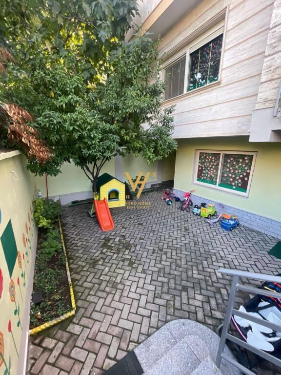A FIVE-STOREY VILLA FOR RENT IN BRRYLI 2,500 EURO