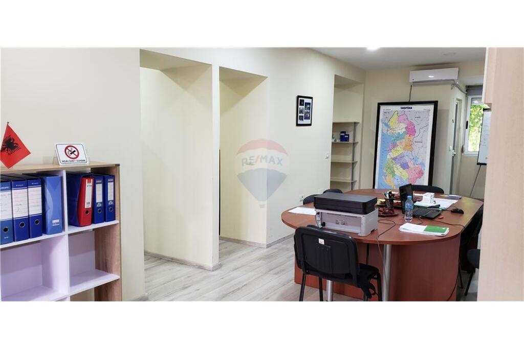Office space for sale 107.1 m2 Boulevard Zogu 1!