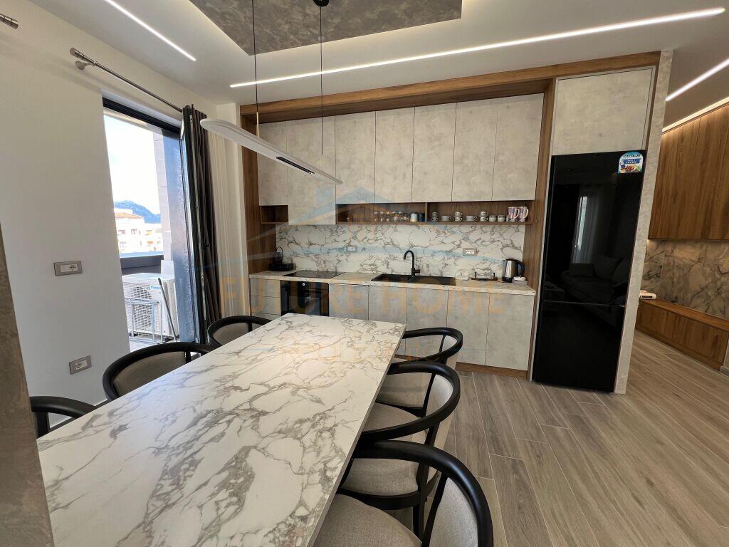 RENT APARTMENT 2+1+2 PARKING SPOTS