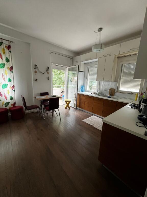 Shitet Apartament 1+1 në Fresk