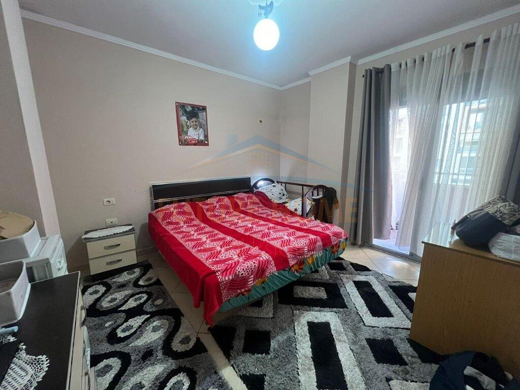 Shitet, Apartament 2+1, Unaza e Re, Tiranë