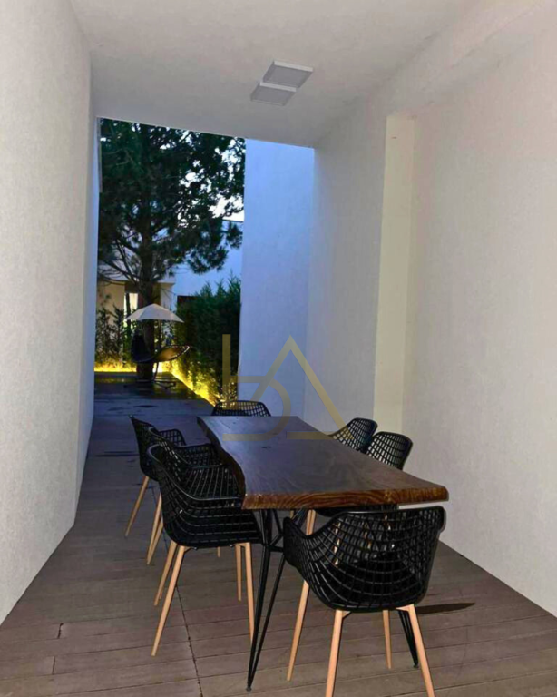 🟠 Villa with a pool for sale 📍 Just a few meters from the sea!