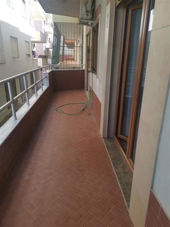 Shitet vile 2 kateshe ne Durres
