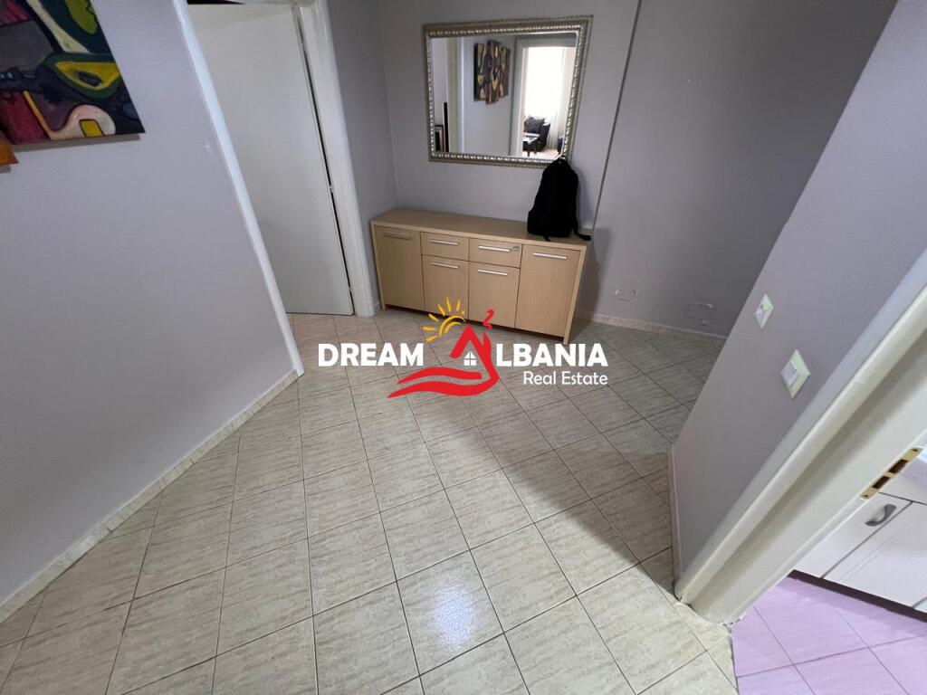 Apartament 2+1 me 2 tualete tek Komuna e Parisit, prane Kompleksit Kika ne Tirane (ID 42215275)