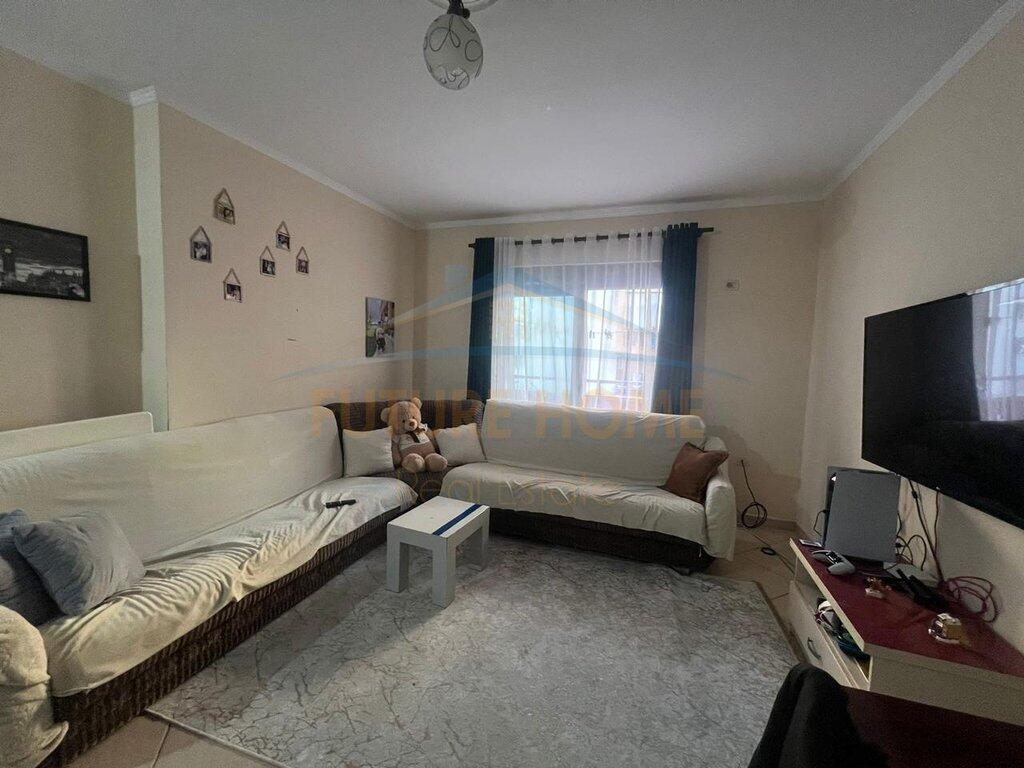 Shitet Apartament 2+1, Unaza e Re