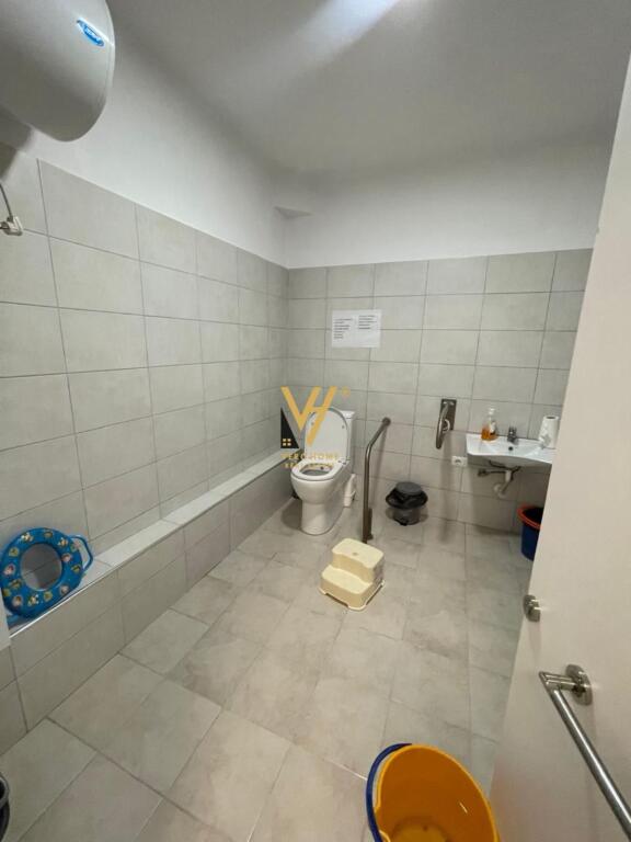 JEPET VILE TRE KATESHE ME QERA TE RRETHRROTULLIMI NE SAUK 3.000 EURO
