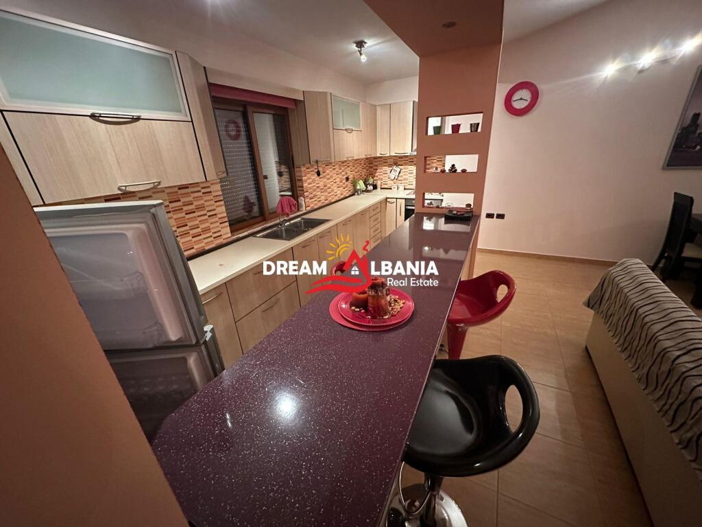 Appartamento 2+1 in affitto nella zona di Kodra e Diellit, via Rrapo Hekali a Tirana (ID 4221593)