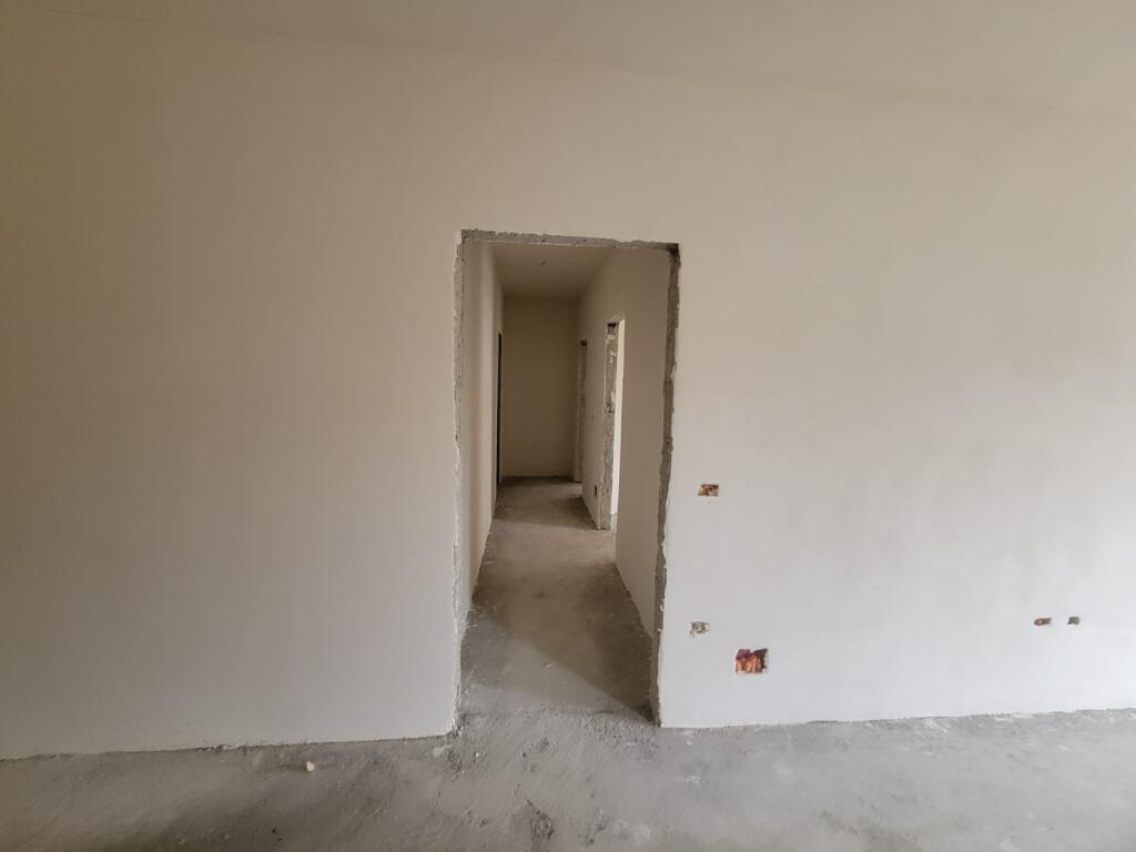 Ex-Doganale Tirana Vendesi Appartamento 2+1+2+ Parcheggio