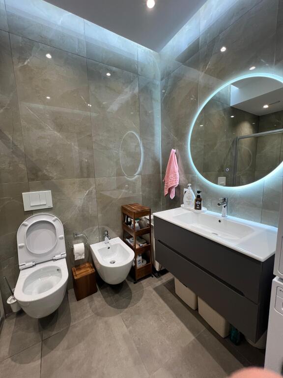 Tirana, 1+1 apartment with balcony for rent, 6th floor, 74 m², 750 € (Former Aviation Field)