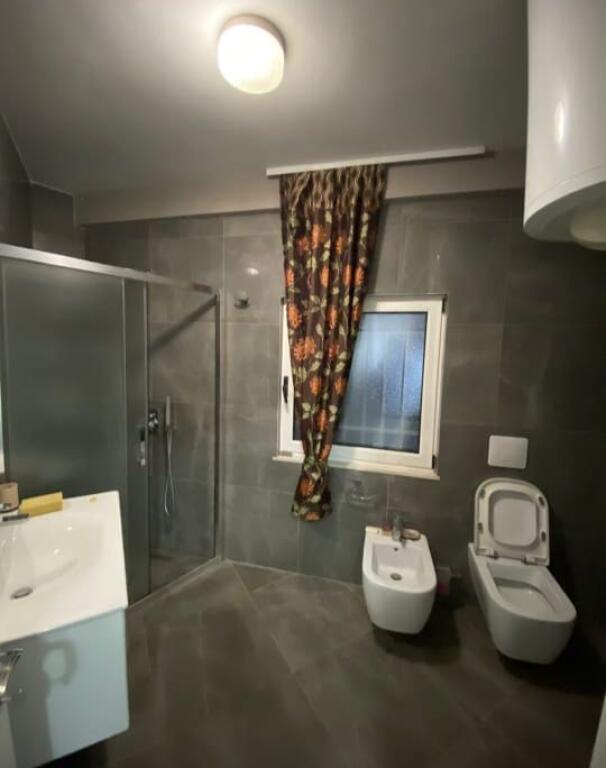 Apartment 2+1 for rent, Vasil Shanto behind Hotel Class 650 euros.
