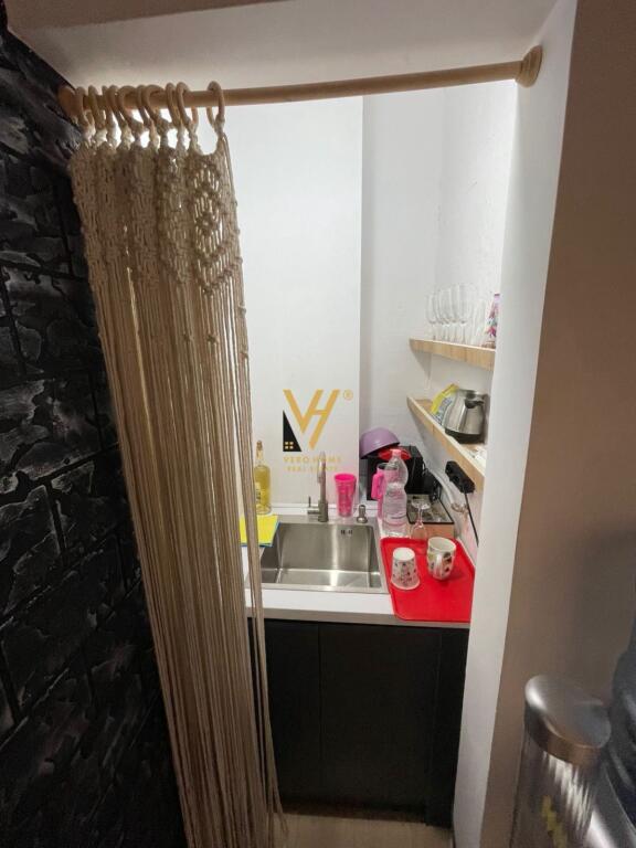65 M2 SPACE FOR RENT ON KAVAJA STREET 600 EURO